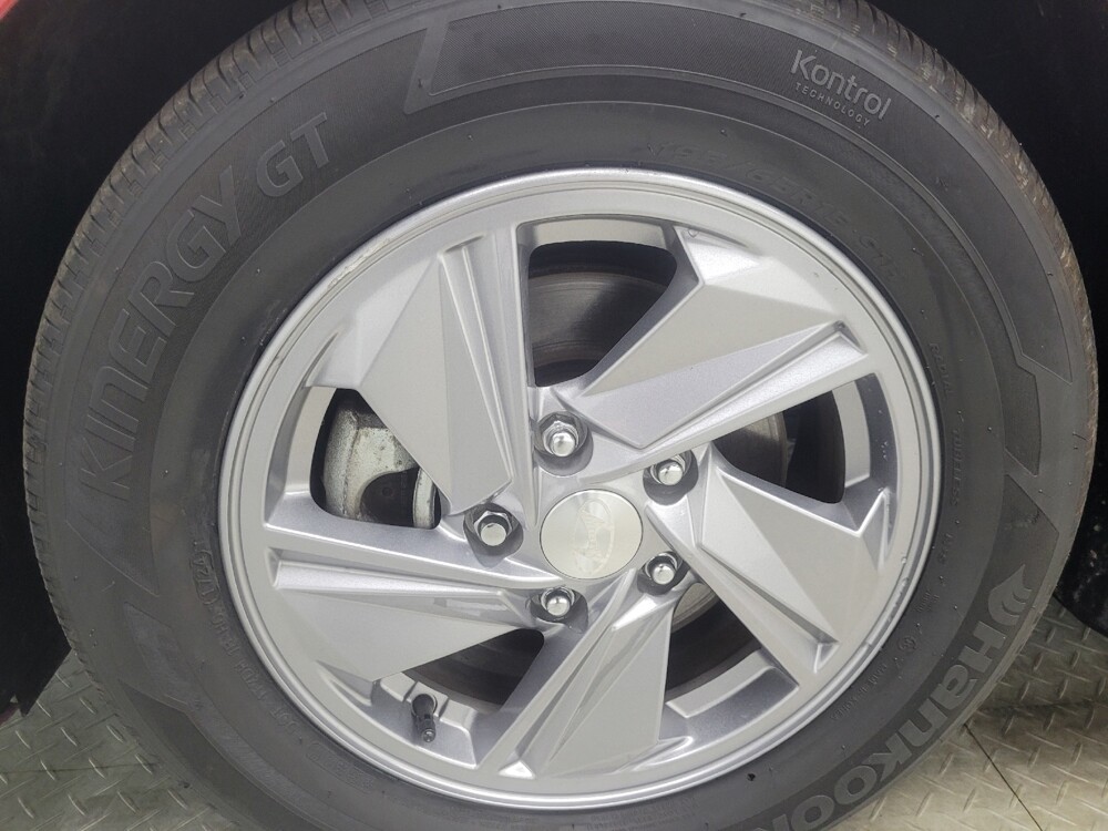 2024 Hyundai Elantra in Mishawaka, IN 46545 - 18141399 31