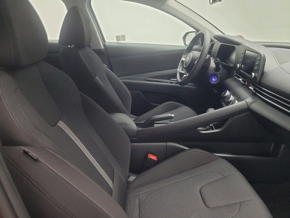 2024 Hyundai Elantra in Mishawaka, IN 46545 - 18141399 21