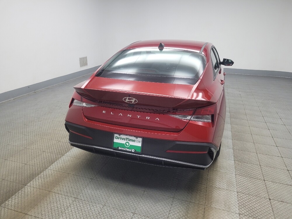 2024 Hyundai Elantra in Mishawaka, IN 46545 - 18141399 9