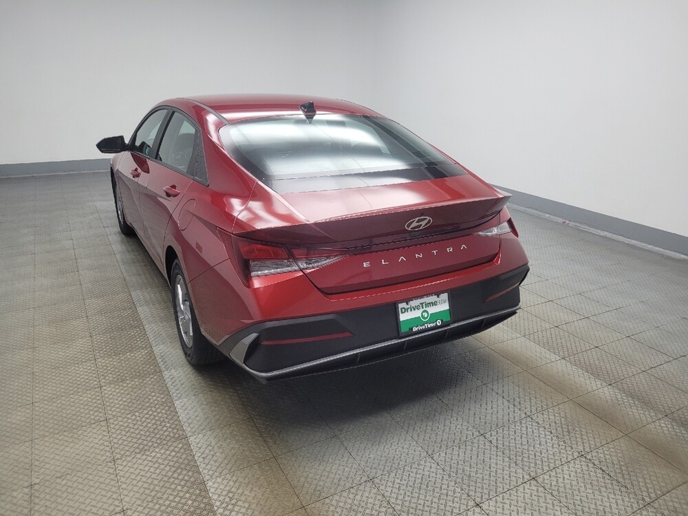 2024 Hyundai Elantra in Mishawaka, IN 46545 - 18141399 5