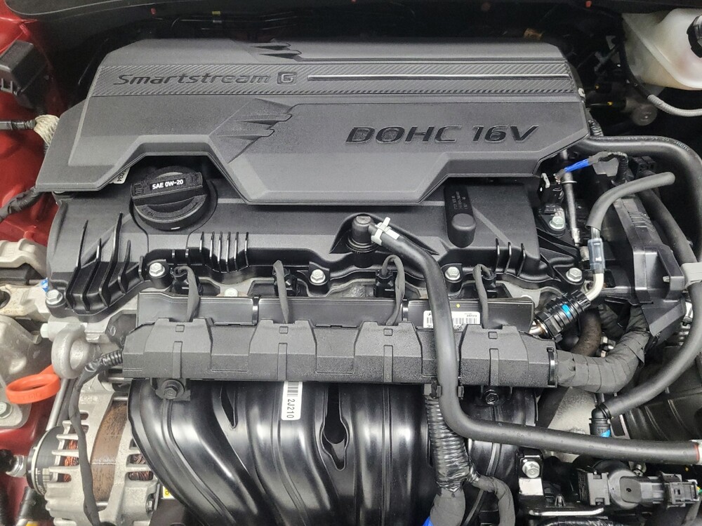 2024 Hyundai Elantra in Mishawaka, IN 46545 - 18141399 30