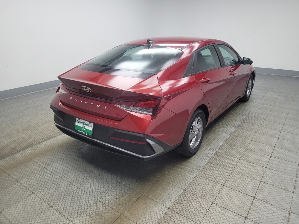 2024 Hyundai Elantra in Mishawaka, IN 46545 - 18141399 7