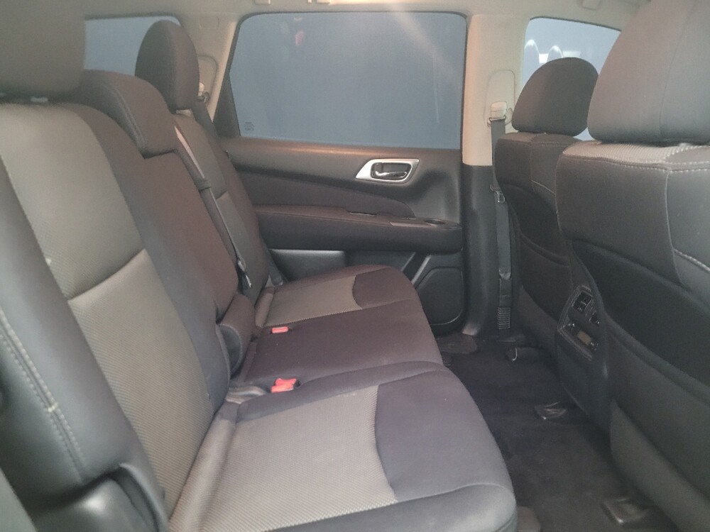 2017 Nissan Pathfinder in Chandler, AZ 85225 - 18141409 19