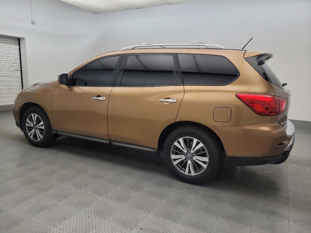 2017 Nissan Pathfinder in Chandler, AZ 85225 - 18141409 3