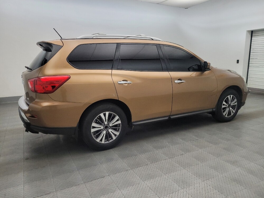2017 Nissan Pathfinder in Chandler, AZ 85225 - 18141409 10