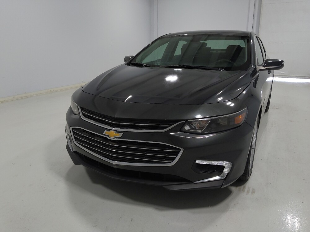 2018 Chevrolet Malibu in Columbus, OH 43231 - 18141428 15