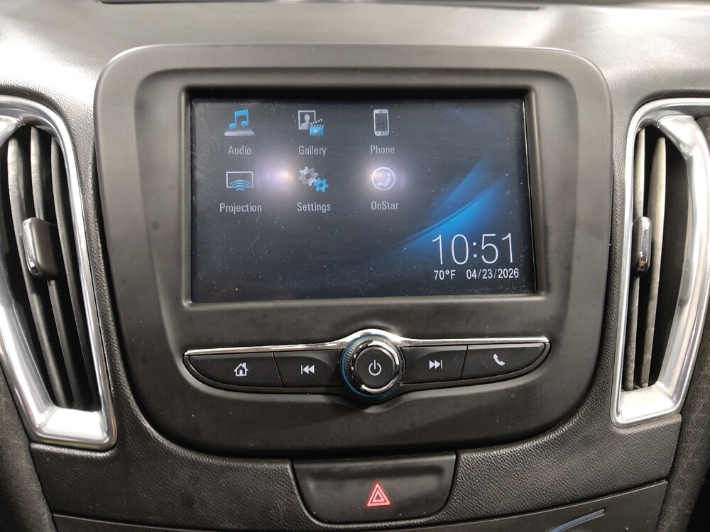 2018 Chevrolet Malibu in Columbus, OH 43231 - 18141428 25