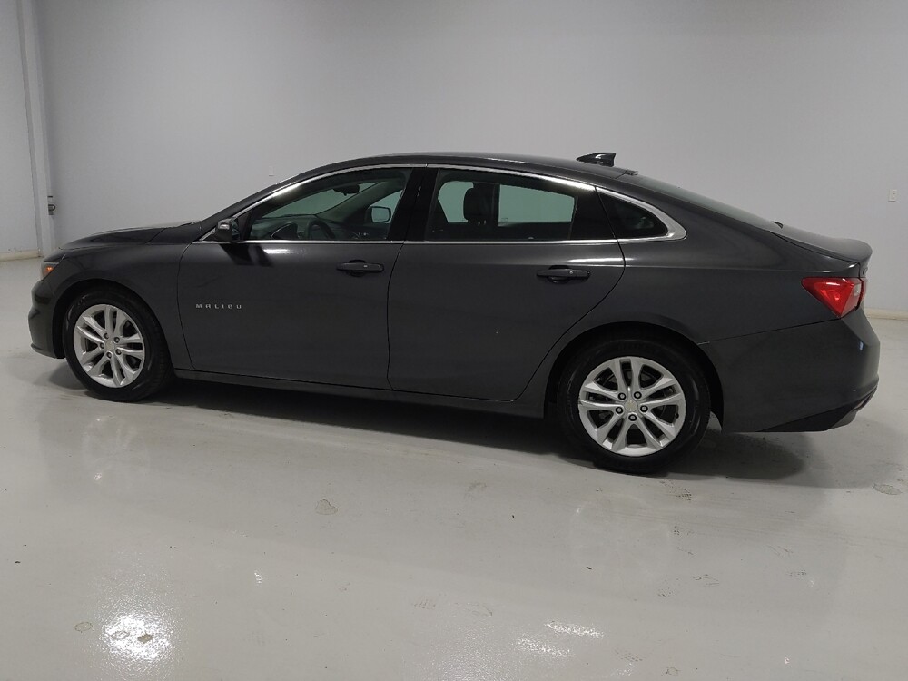 2018 Chevrolet Malibu in Columbus, OH 43231 - 18141428 3