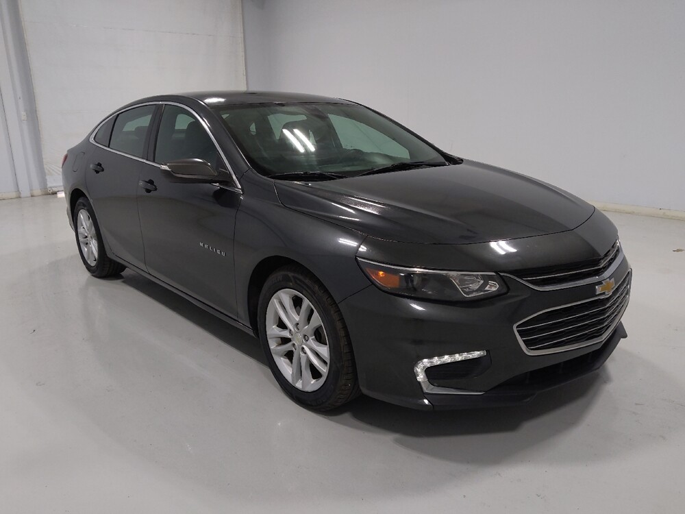 2018 Chevrolet Malibu in Columbus, OH 43231 - 18141428 13