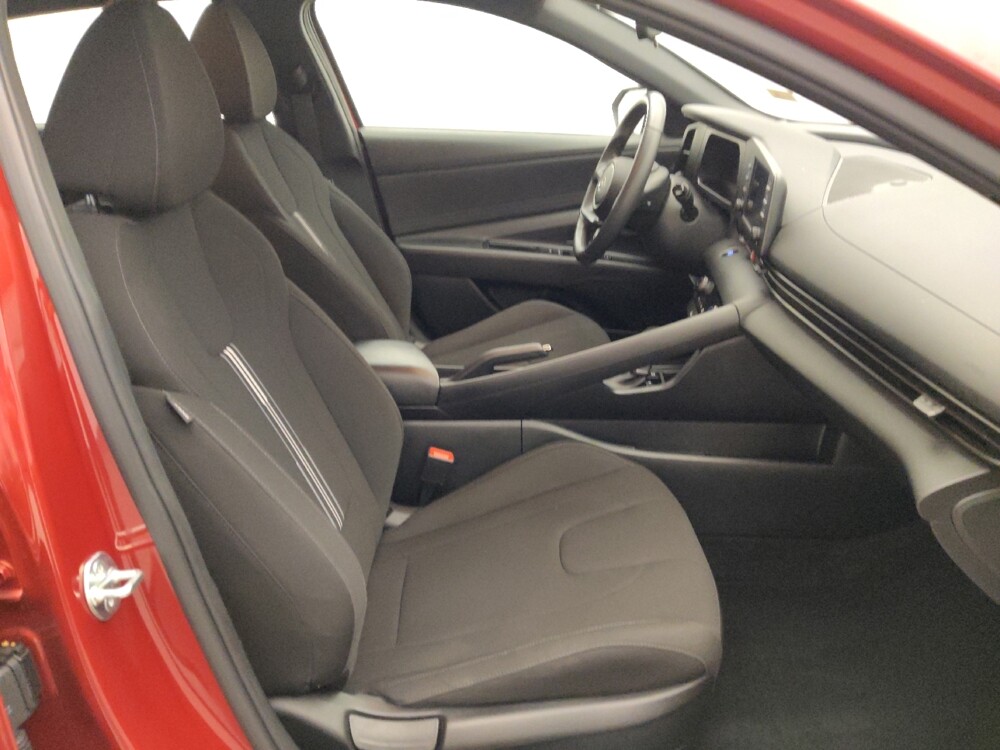 2025 Hyundai Elantra in Houston, TX 77074 - 18141431 21