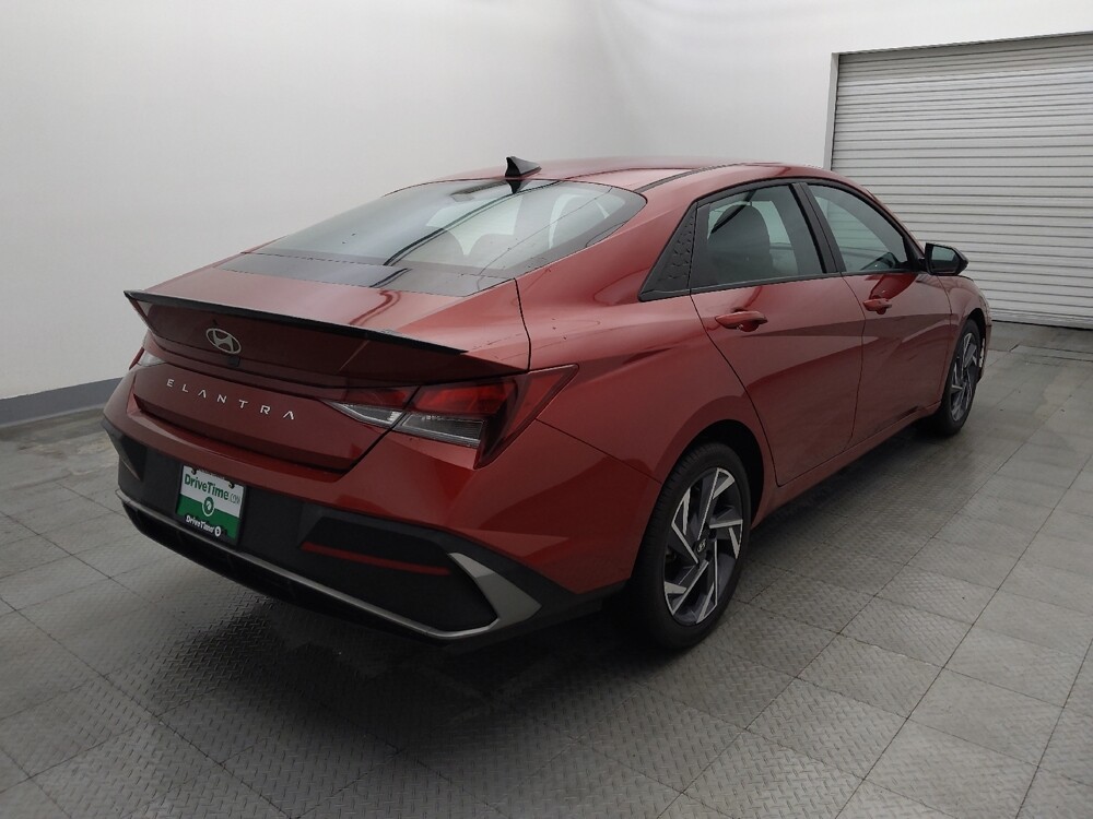 2025 Hyundai Elantra in Houston, TX 77074 - 18141431 9