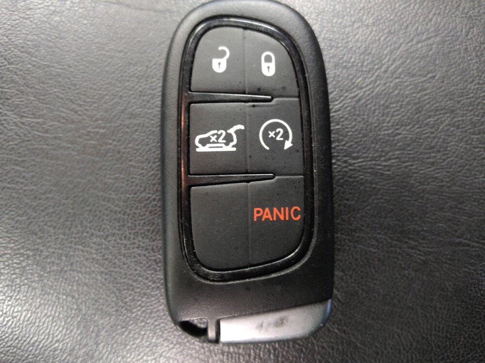 2019 Jeep Cherokee in Houston, TX 77074 - 18141434 32