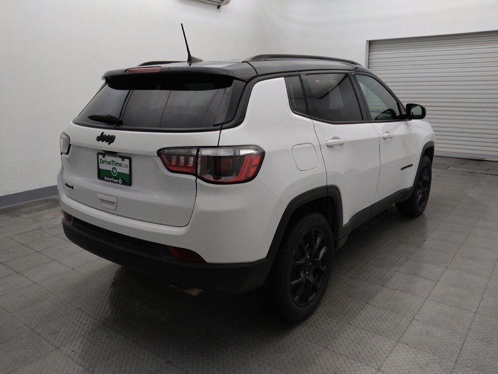 2022 Jeep Compass in Houston, TX 77074 - 18141440 9