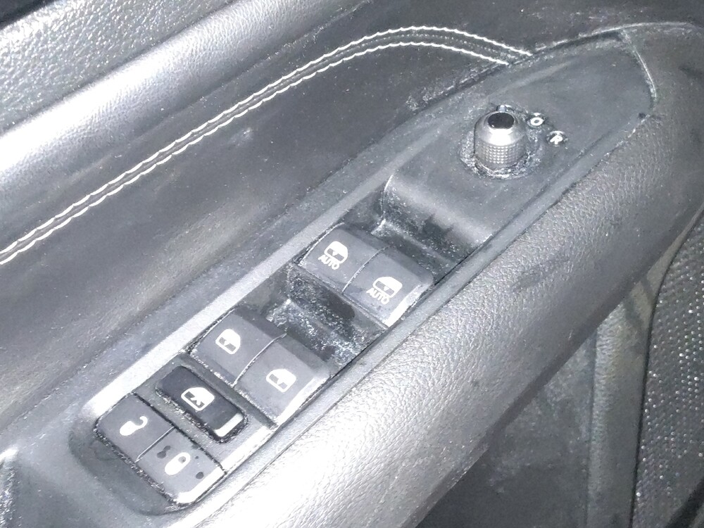 2022 Jeep Compass in Houston, TX 77074 - 18141440 27