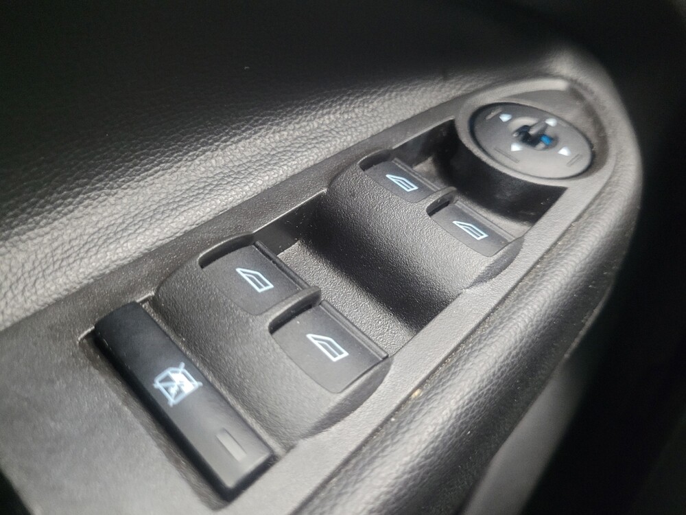 2018 Ford Escape in Indianapolis, IN 46222 - 18141442 27