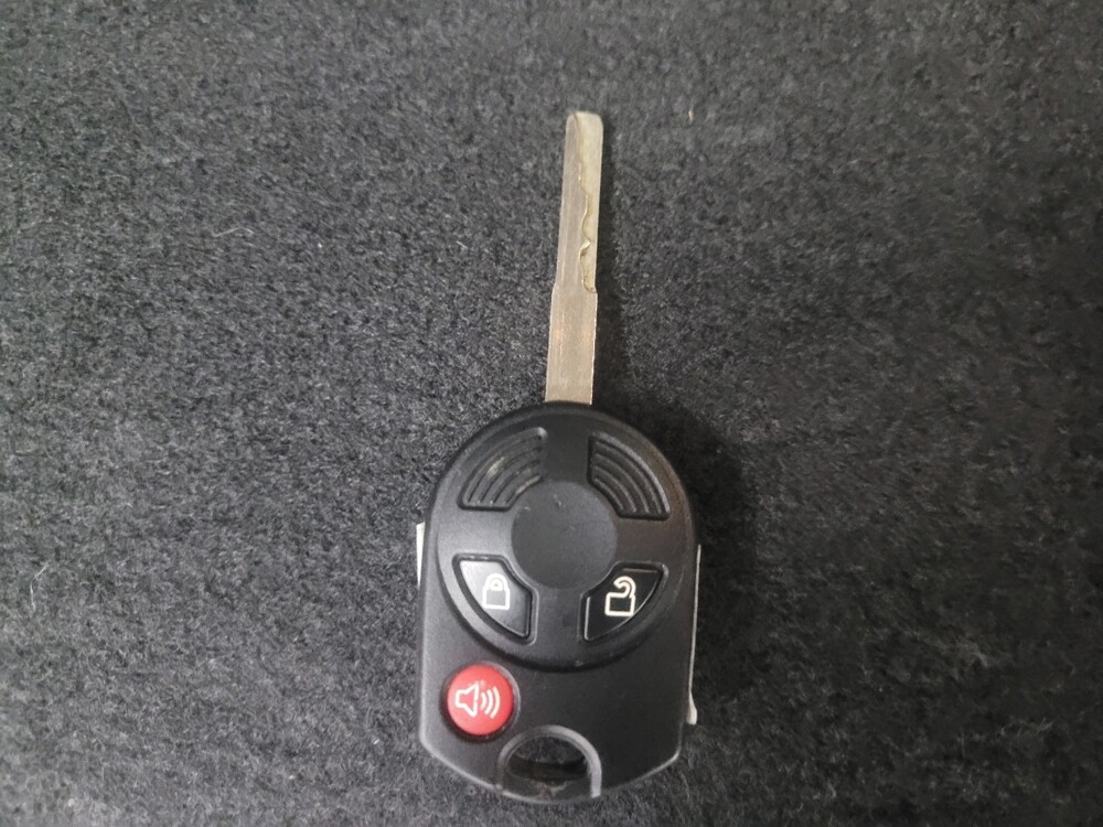 2018 Ford Escape in Indianapolis, IN 46222 - 18141442 32