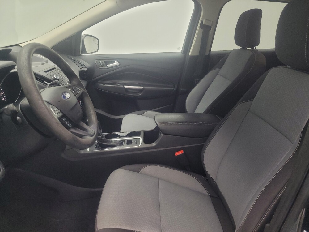 2018 Ford Escape in Indianapolis, IN 46222 - 18141442 17