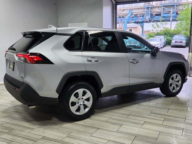 2024 Toyota RAV4 in Cinnaminson, NJ 08077 - 18141506 5