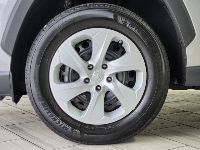 2024 Toyota RAV4 in Cinnaminson, NJ 08077 - 18141506 9