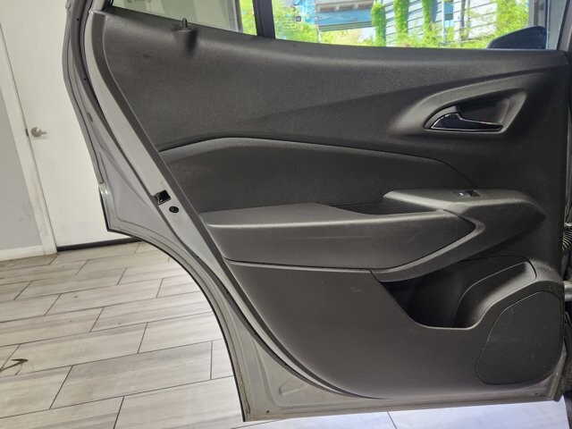 2025 Chevrolet Trax in Cinnaminson, NJ 08077 - 18141507 12