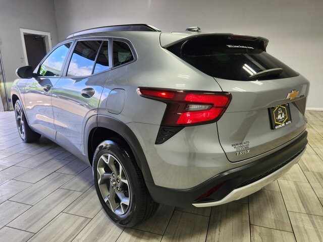 2025 Chevrolet Trax in Cinnaminson, NJ 08077 - 18141507 3