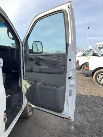2012 Chevrolet Express 2500 in Blauvelt, NY 10913 - 18141525 16