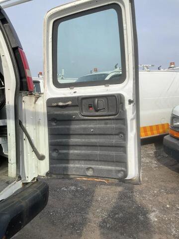 2011 Chevrolet Express 2500 in Blauvelt, NY 10913 - 18141526 15