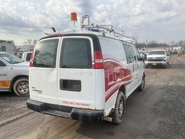 2011 Chevrolet Express 2500 in Blauvelt, NY 10913 - 18141526 7
