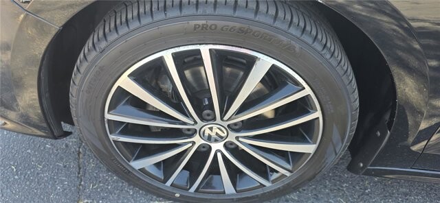 2016 Volkswagen Jetta in Mesa, AZ 85212 - 18141545 9