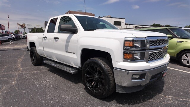 2014 Chevrolet Silverado 1500 in Dallas, TX 75228 - 18141572 3