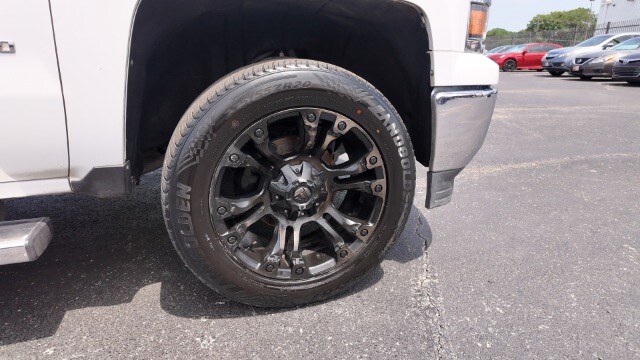 2014 Chevrolet Silverado 1500 in Dallas, TX 75228 - 18141572 5