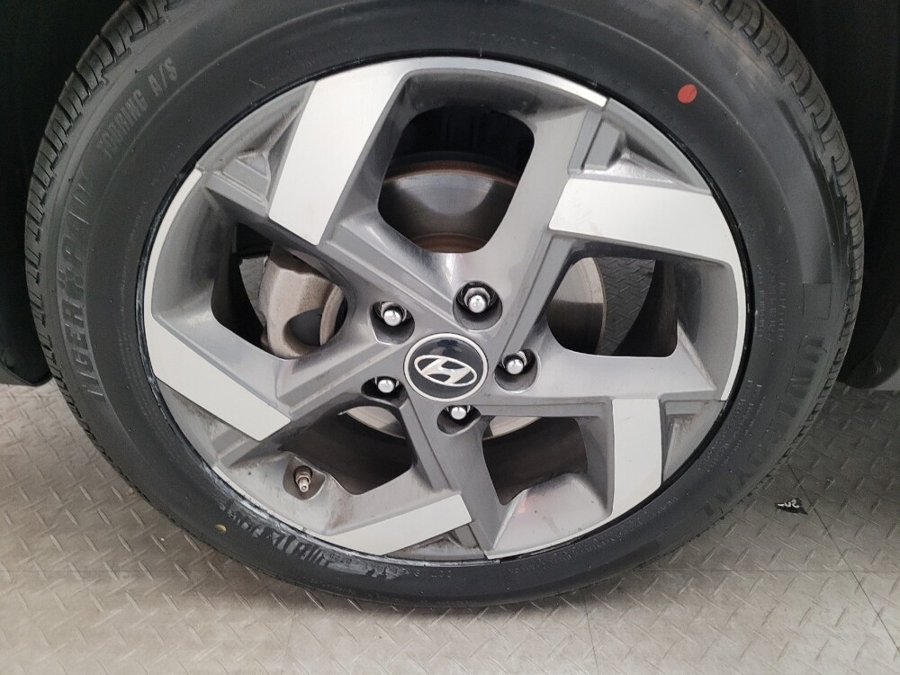 2021 Hyundai Venue in Montclair, CA 91763 - 18141583 31