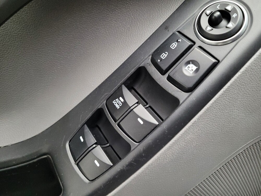 2014 Hyundai Elantra in Downey, CA 90241 - 18141587 27