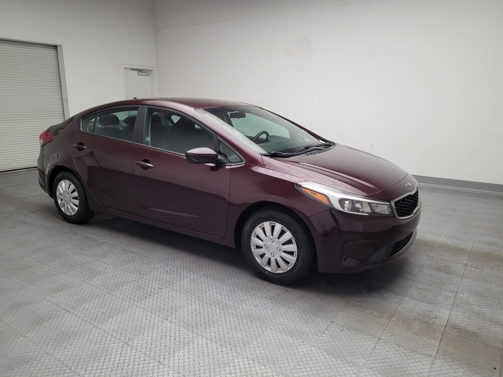 2017 Kia Forte in Downey, CA 90241 - 18141592 11