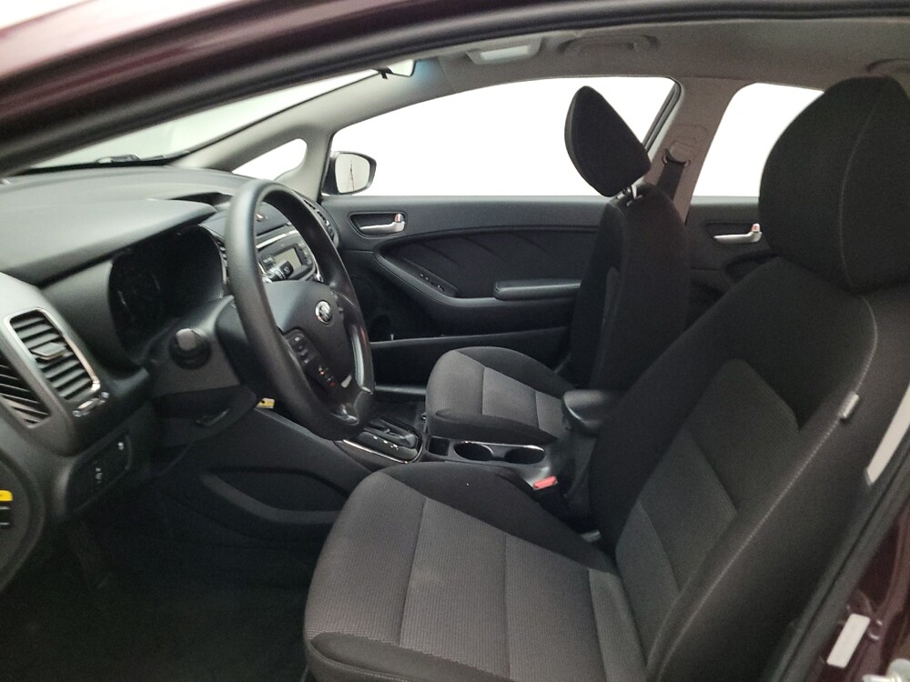 2017 Kia Forte in Downey, CA 90241 - 18141592 17