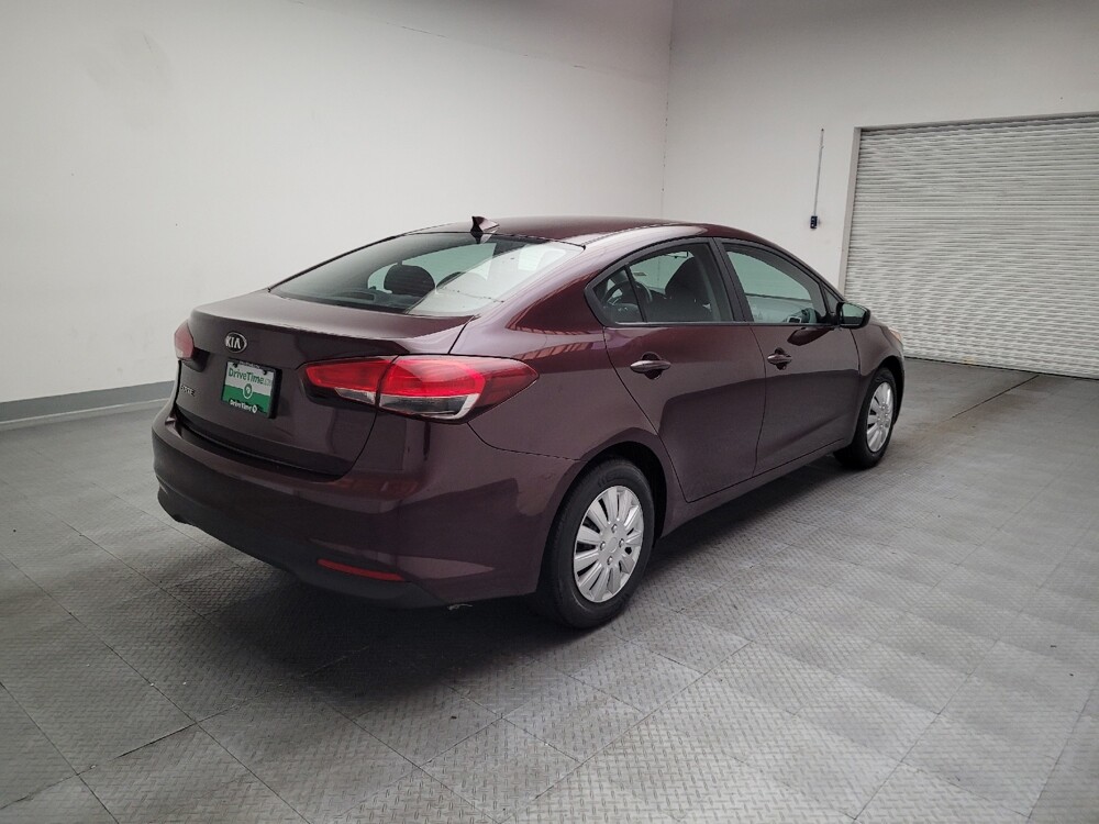 2017 Kia Forte in Downey, CA 90241 - 18141592 9