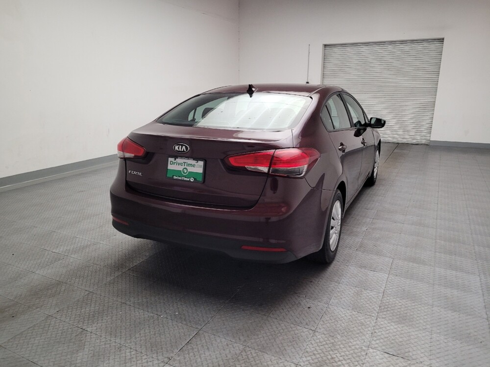 2017 Kia Forte in Downey, CA 90241 - 18141592 7