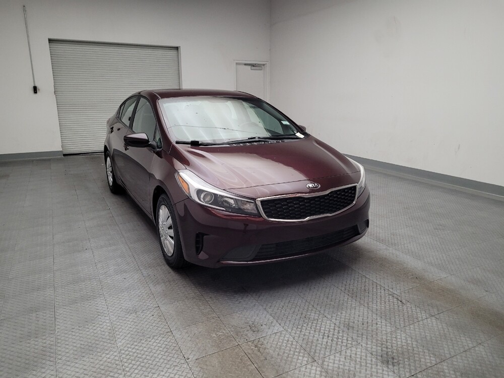 2017 Kia Forte in Downey, CA 90241 - 18141592 14