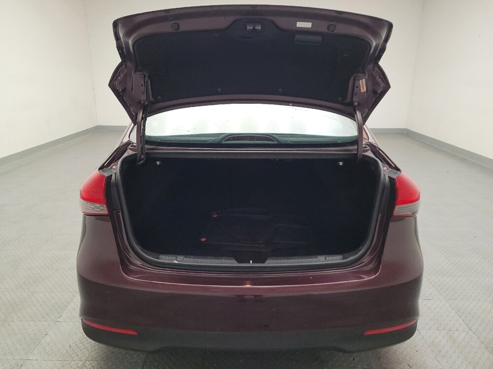 2017 Kia Forte in Downey, CA 90241 - 18141592 29