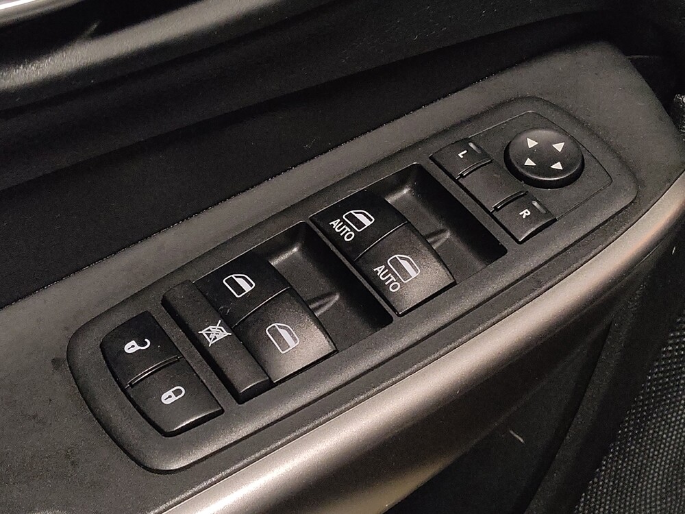 2019 Jeep Cherokee in Lewisville, TX 75067 - 18141618 27