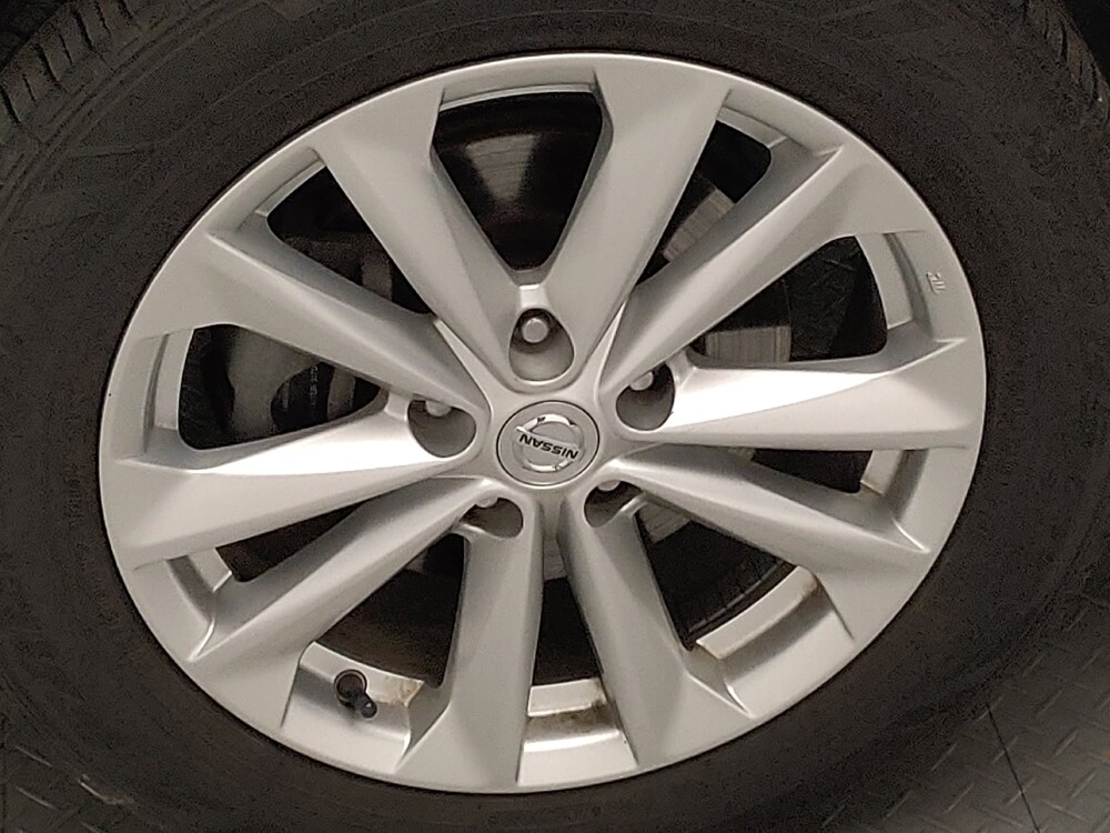 2017 Nissan Rogue Sport in Arlington, TX 76011 - 18141630 31