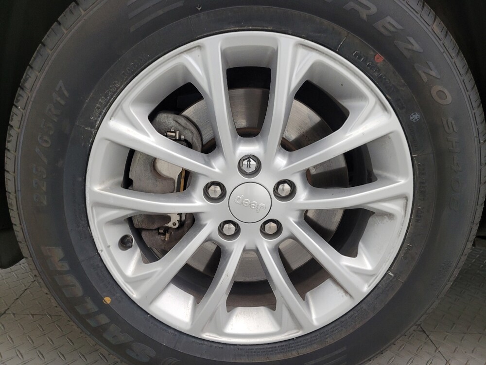 2019 Jeep Cherokee in Glendale, AZ 85301 - 18141636 31