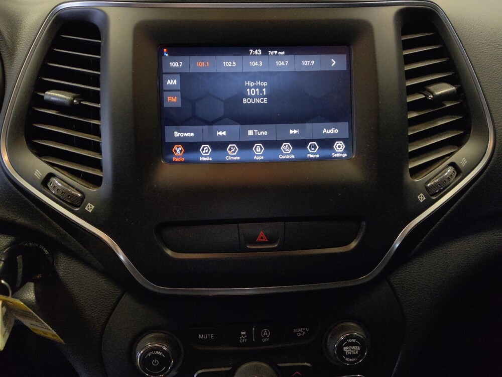 2019 Jeep Cherokee in Glendale, AZ 85301 - 18141636 25