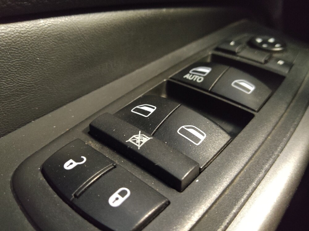 2019 Jeep Cherokee in Glendale, AZ 85301 - 18141636 27