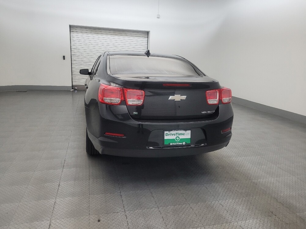 2015 Chevrolet Malibu in Glendale, AZ 85301 - 18141638 6