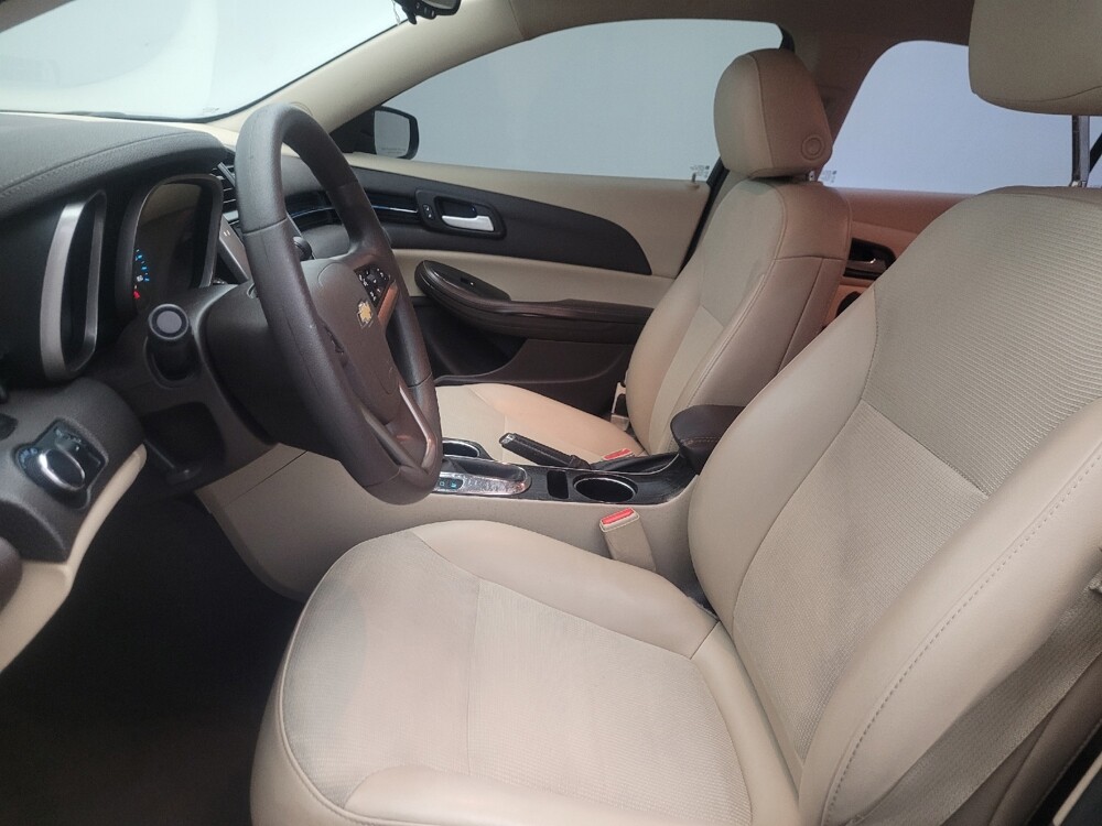 2015 Chevrolet Malibu in Glendale, AZ 85301 - 18141638 17