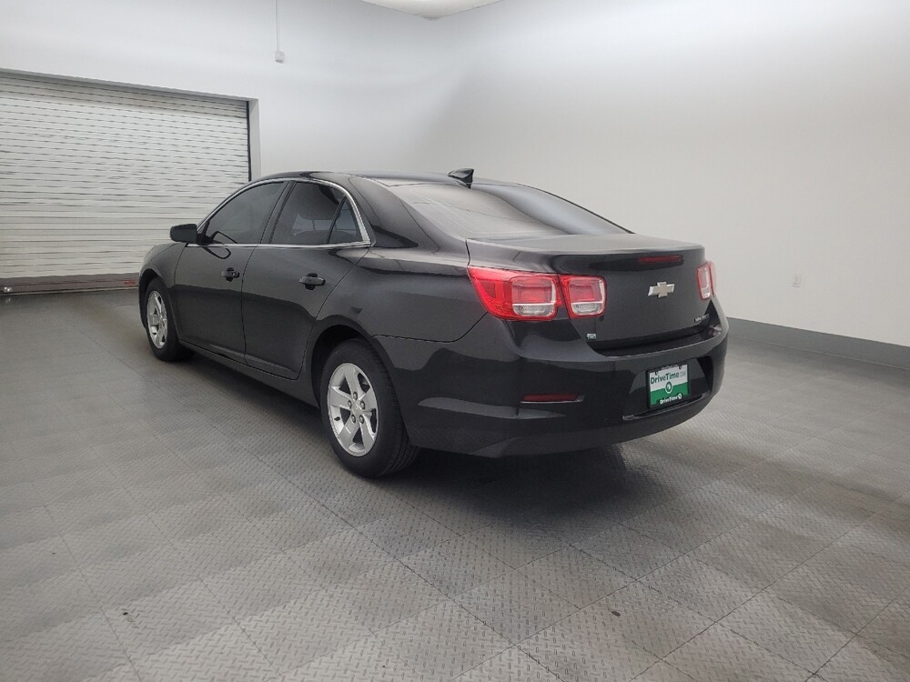 2015 Chevrolet Malibu in Glendale, AZ 85301 - 18141638 5