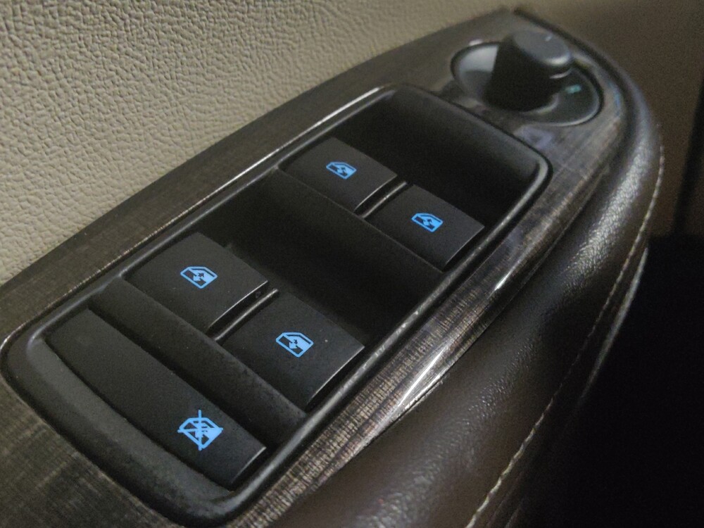 2015 Chevrolet Malibu in Glendale, AZ 85301 - 18141638 27