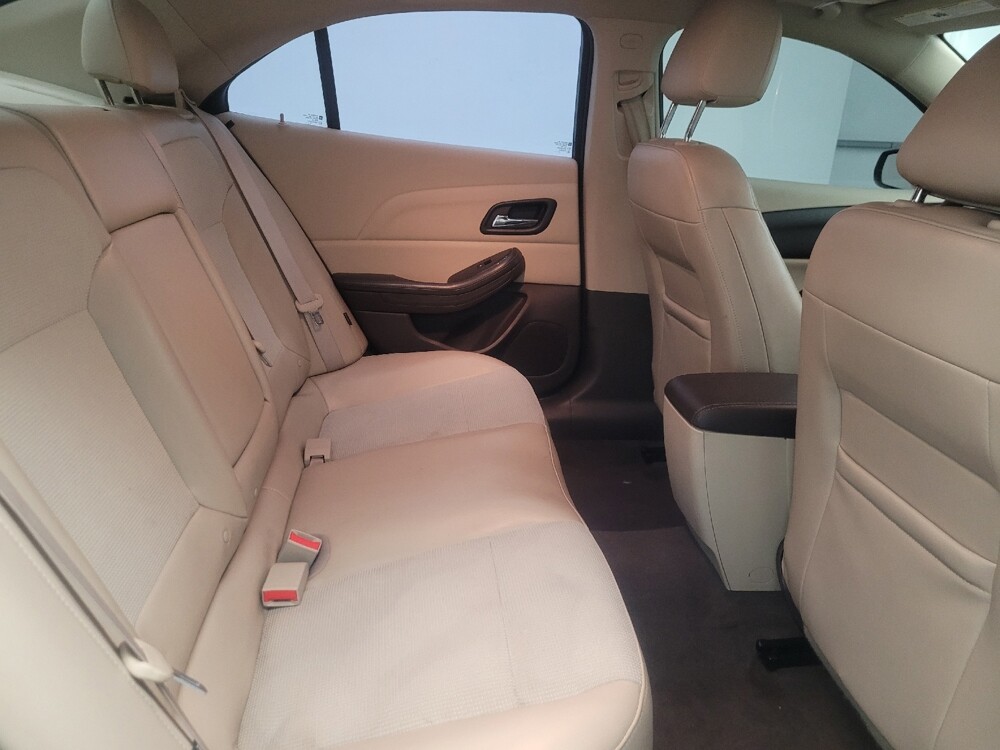 2015 Chevrolet Malibu in Glendale, AZ 85301 - 18141638 19
