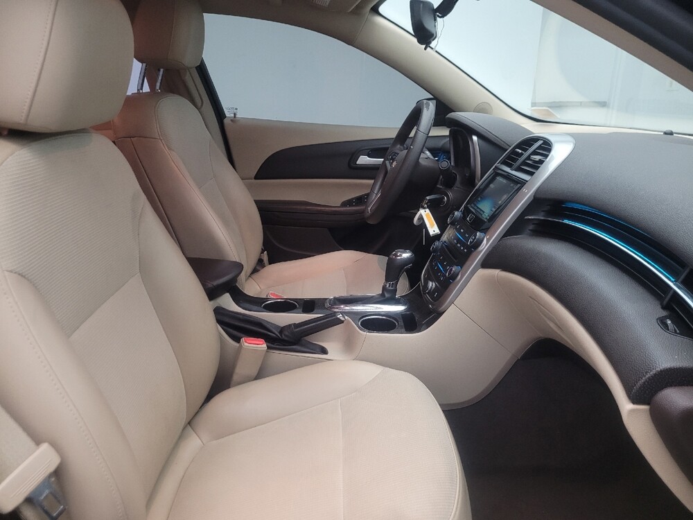 2015 Chevrolet Malibu in Glendale, AZ 85301 - 18141638 21